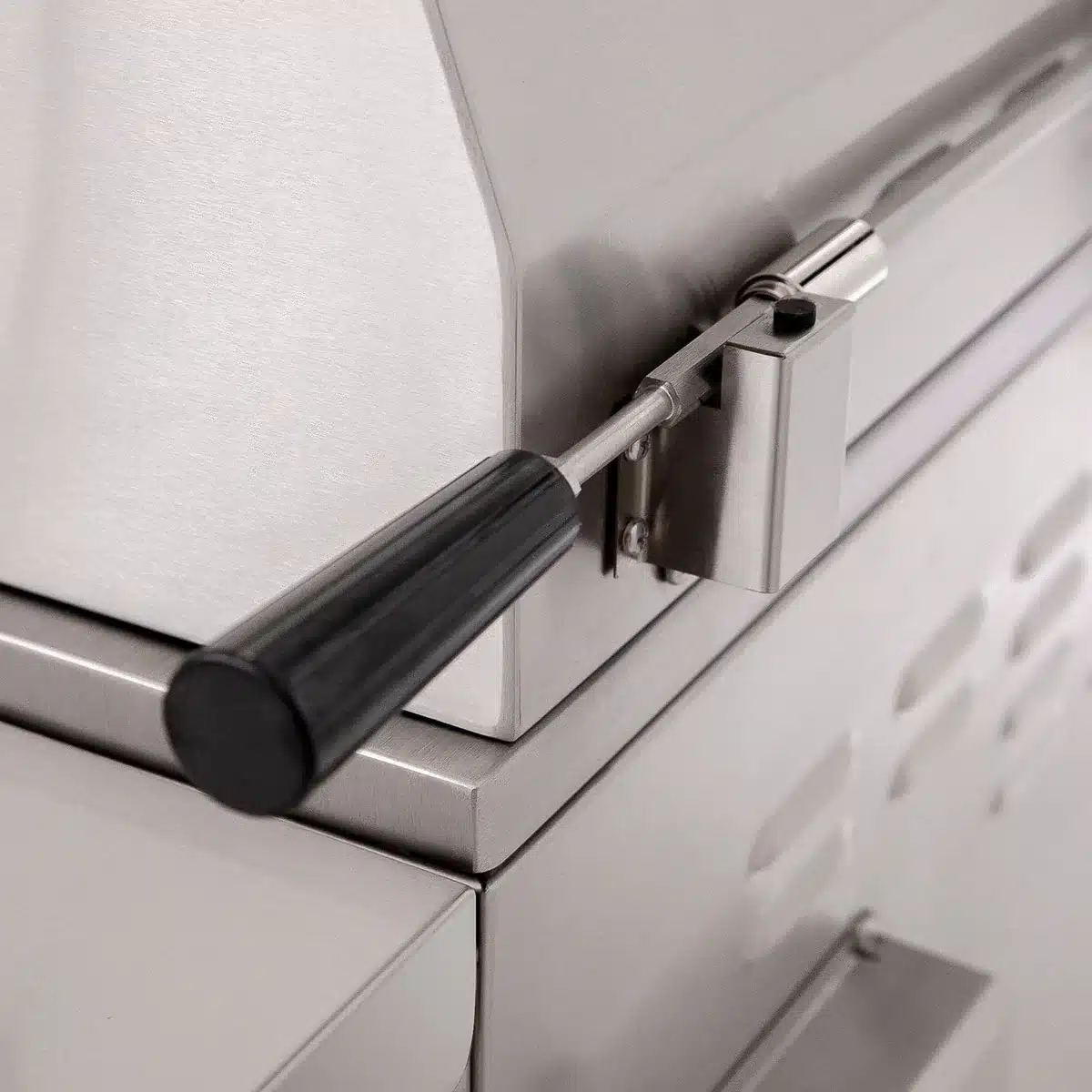 Summerset Alturi 42" Built-in Grill - Image 5