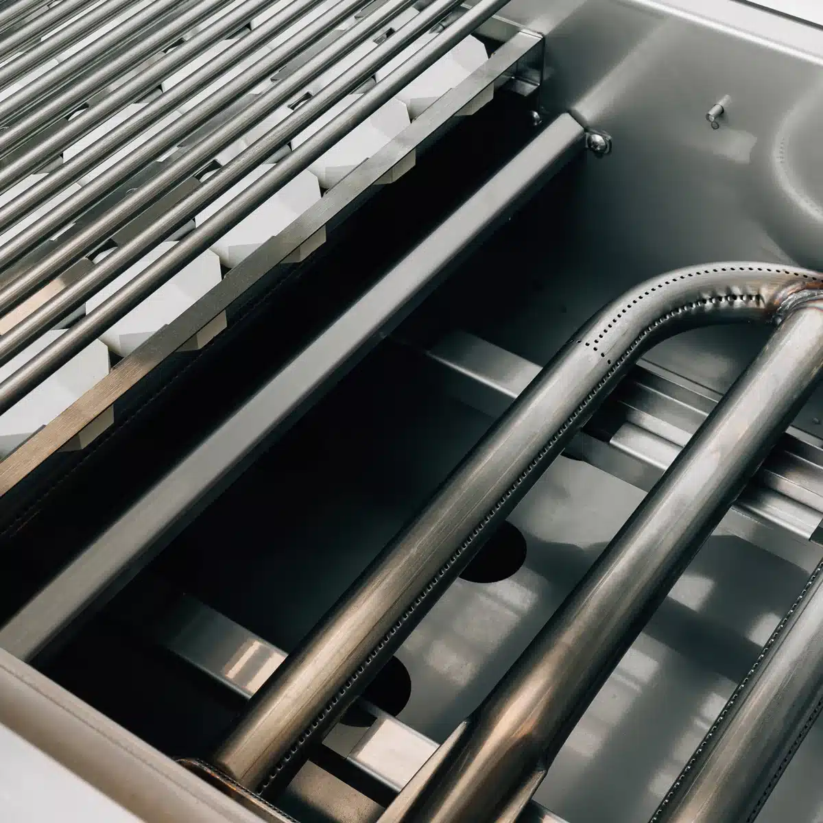 Summerset Alturi 42" Built-in Grill - Image 9
