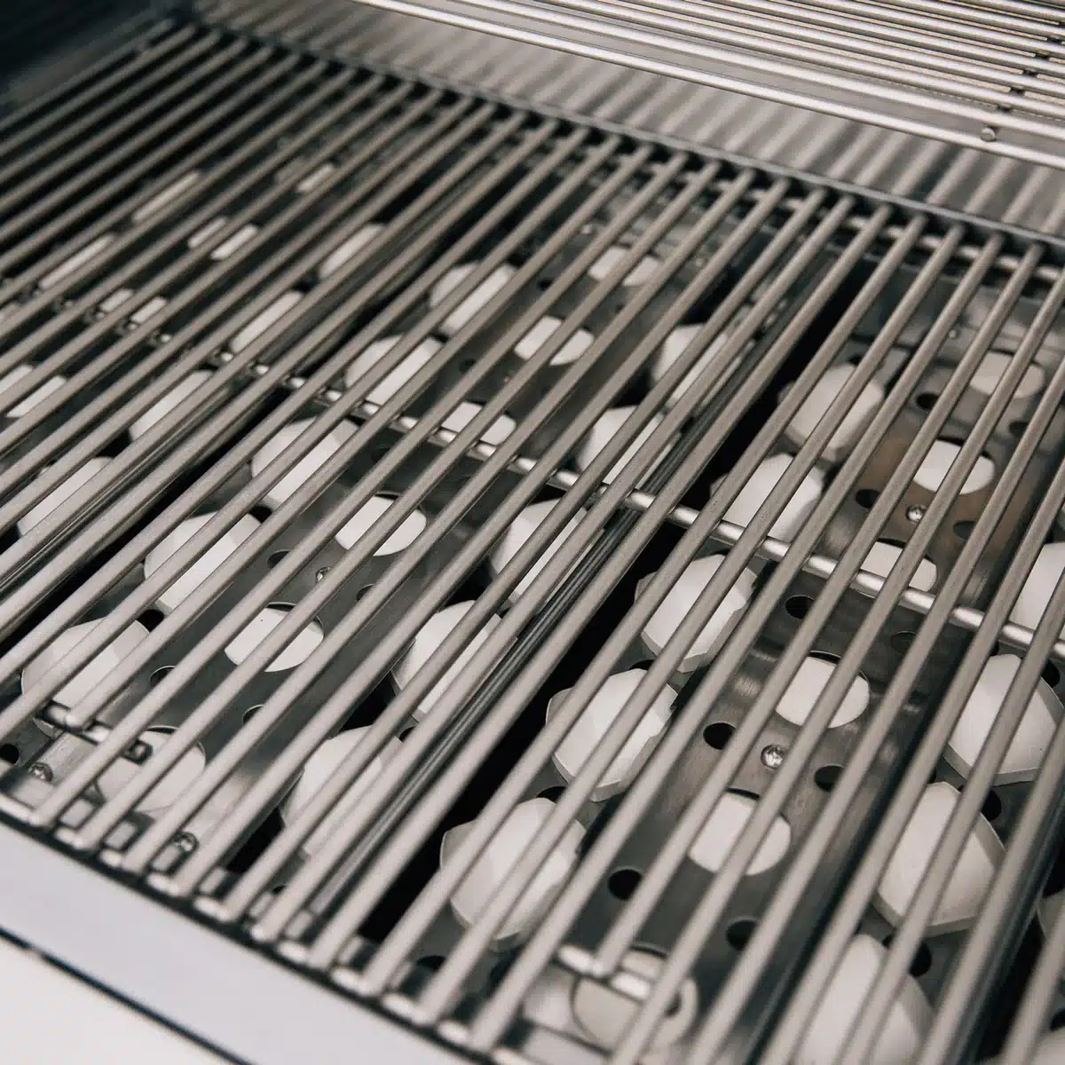 Summerset Sizzler Pro 32" Built-in Grill - Image 3