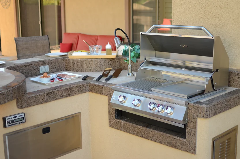 Kokomo 32” Built in Gas Grill (4 Burner/Back Burner) - Image 7